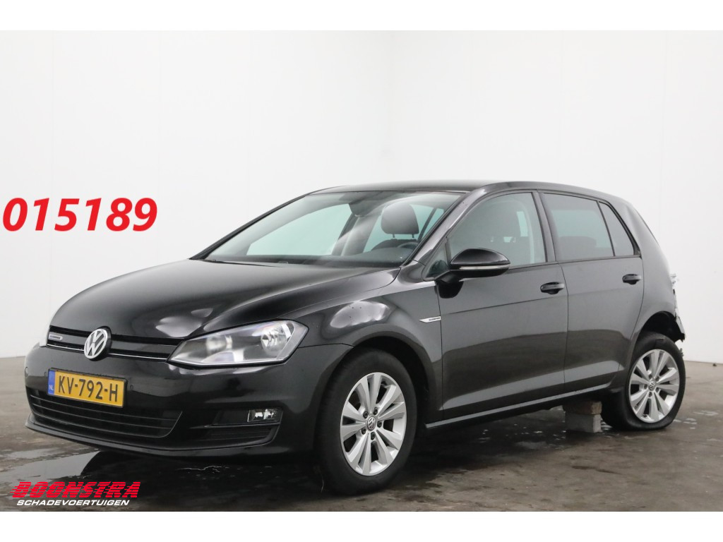 Volkswagen Golf 1.0 TSI Comfortline Navi Clima Cruise Camera PDC AHK 74.205 km!