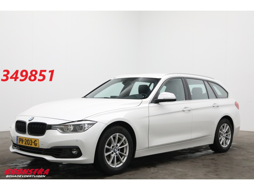 BMW 3 Serie Touring 318i Aut. Leder Navi SHZ PDC AHK 133.401 km!