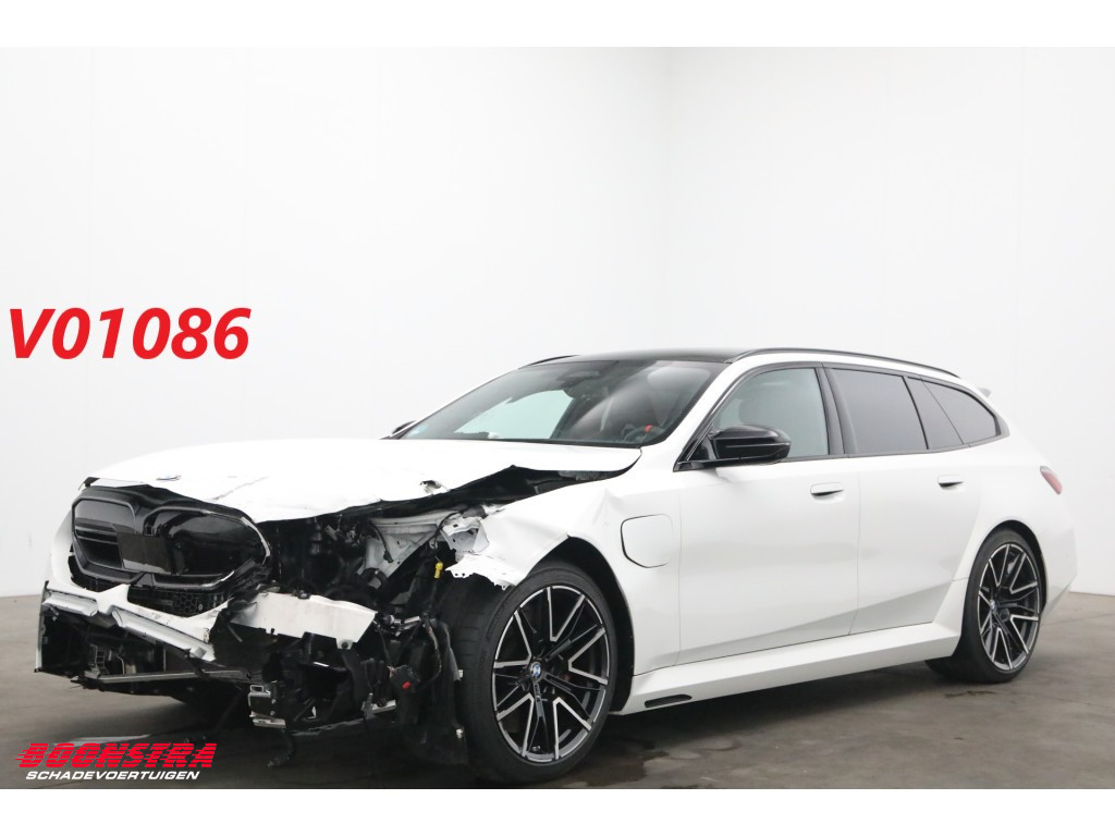 BMW M5 Touring Drivers Package HUD Carbon B&W ACC 360° AHK