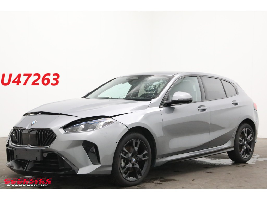 BMW 1-serie 116 Aut. M-Sport LED Virtual 360° SHZ 3.863 km!