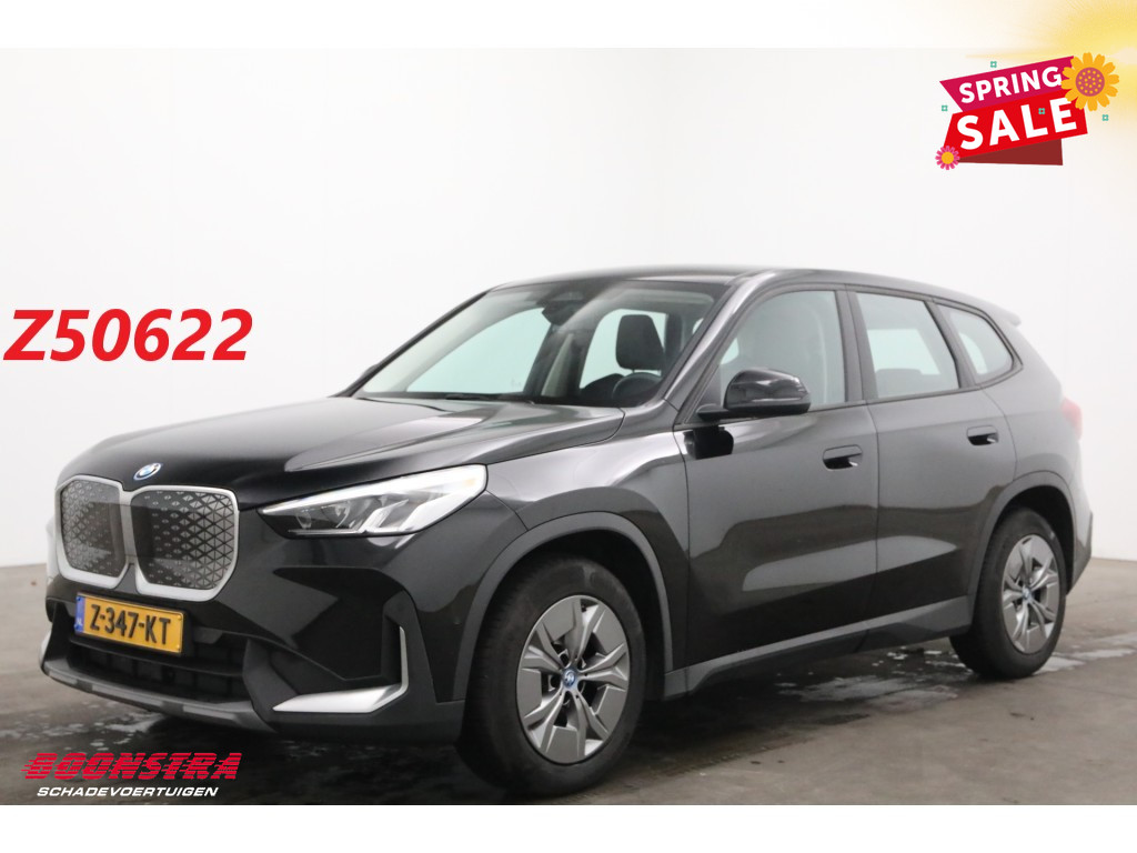 BMW iX1 eDrive20 67 kWh LED Virtual Apple/Android Camera SHZ