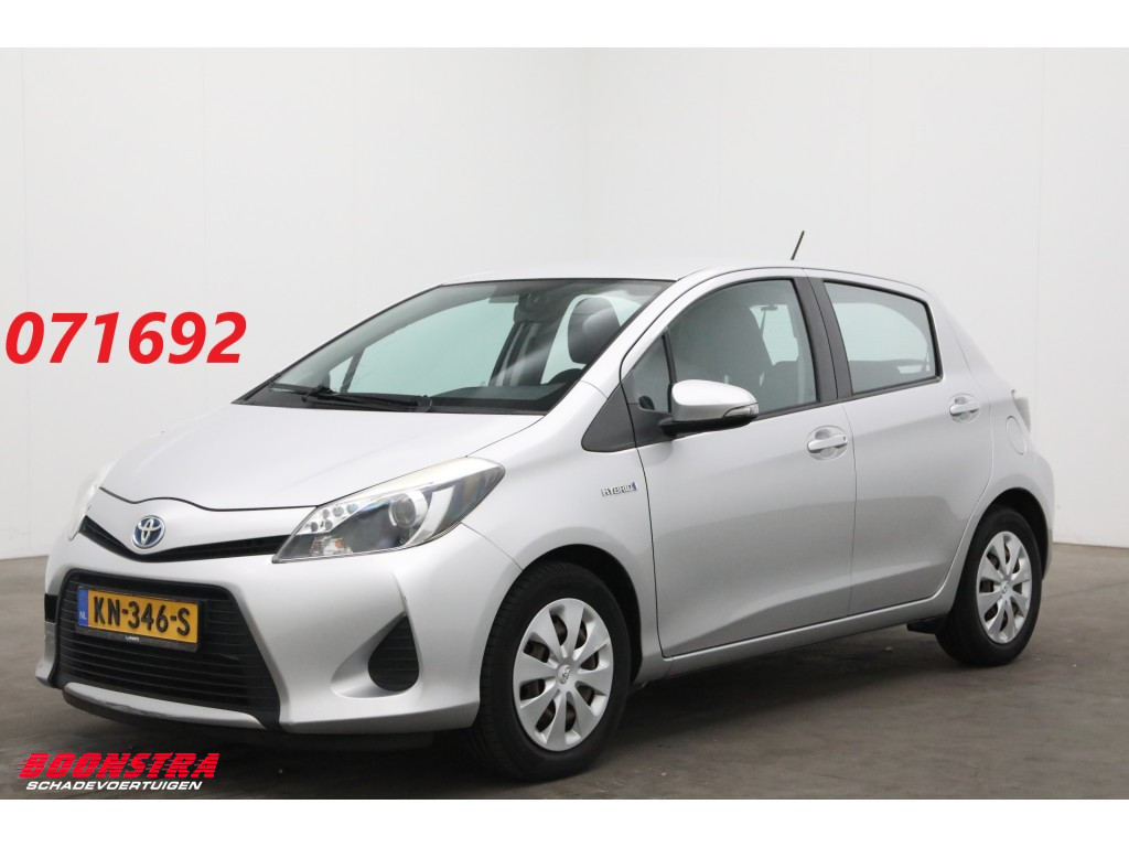 Toyota Yaris 1.5 Full Hybrid Aut. Aspiration Clima Cruise Camera