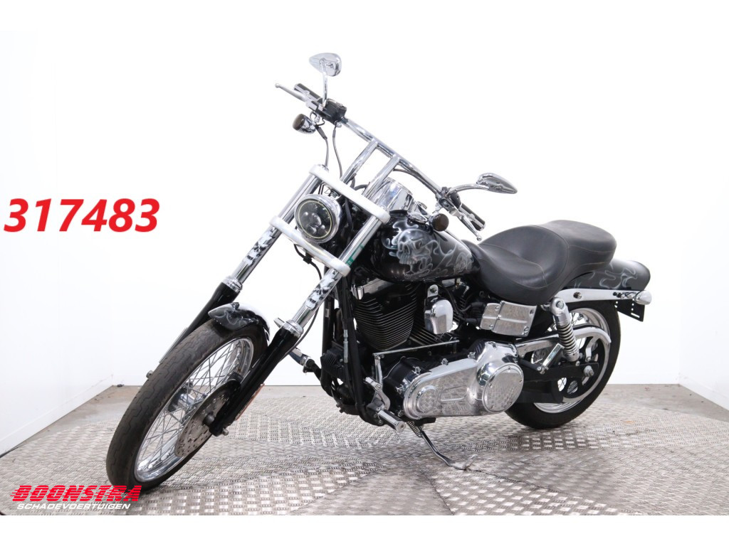 Harley-Davidson  FXDWGI Wide Glide Vance Hines