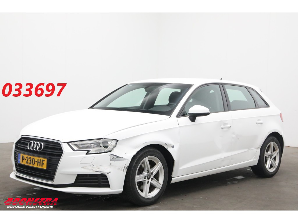 Audi A3 Sportback 35 TFSI CoD Advance Sport AUT Navi Cruise PDC
