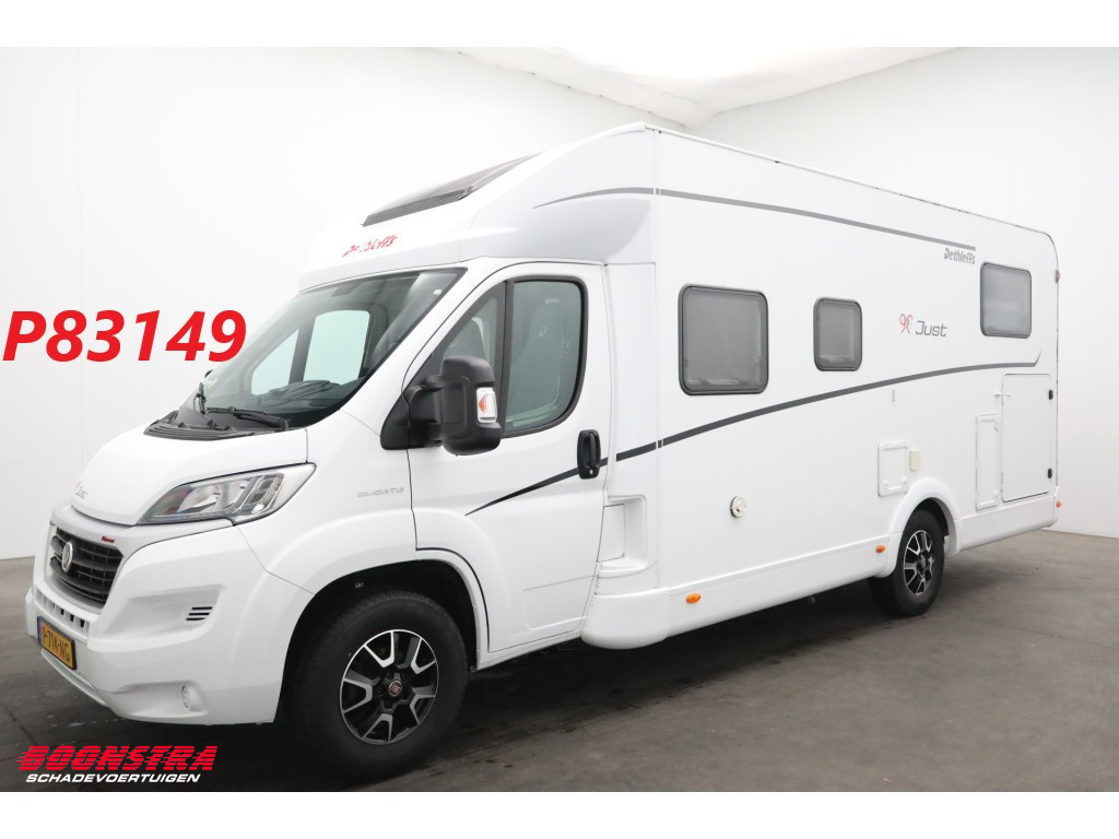 Dethleffs  Just 90T T7052 2.3 MJ Luifel Fietsendrager Single Beds Hefbed Airco Cruise