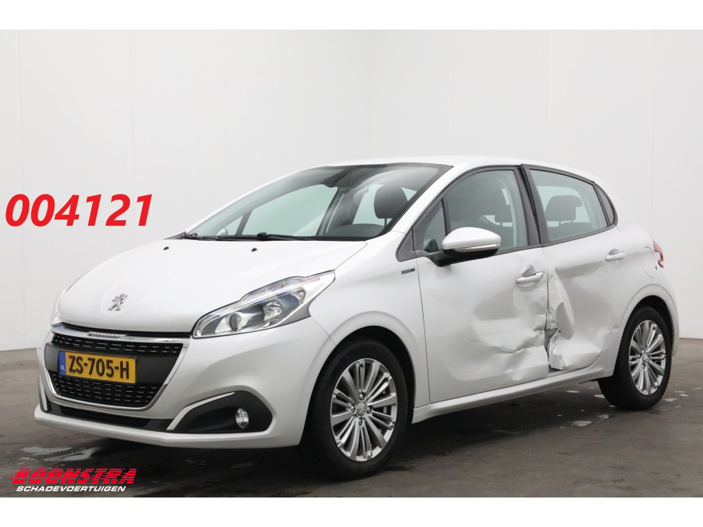 Peugeot 208 1.2 PT. 110 Signature Clima PDC Mirrorlink Camera 93.920 km!