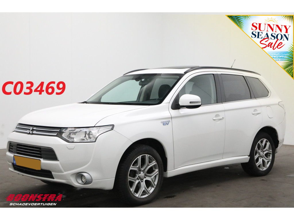 Mitsubishi Outlander 2.0 PHEV instyle 4WD Schuif/kantel Navi Clima Leder SHZ Camera PDC AHK